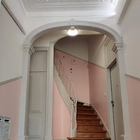 Daire Alfama Graca District Typical & Bright , 3 Bedroom With Ac 1st Floor Lisboa