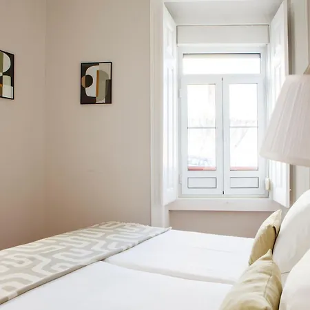 Alfama Graça Neighbourhood Typical&bright 1st Floor *