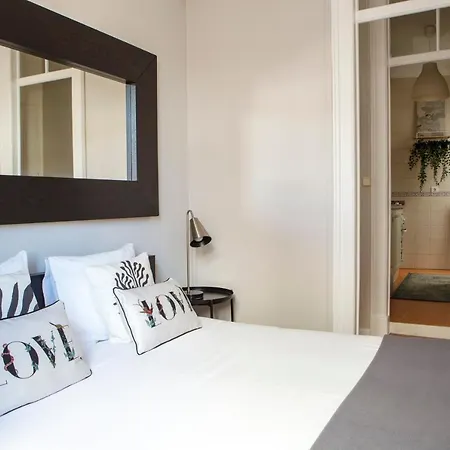 Alfama Graca District Typical & Bright , 3 Bedroom With Ac 1st Floor Daire *