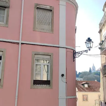 Daire Alfama Graca District Typical & Bright , 3 Bedroom With Ac 1st Floor Lisboa