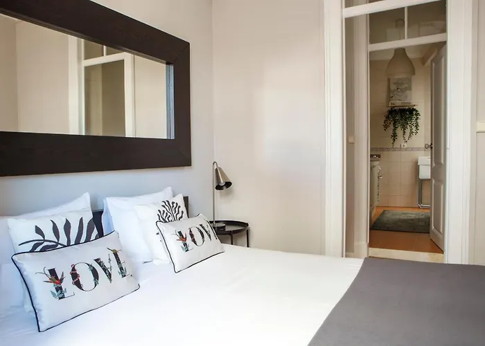 Alfama Graça Neighbourhood Typical&bright 1st Floor Apartamento *