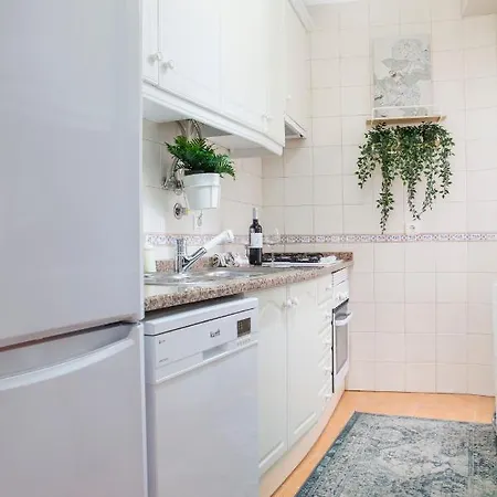 Alfama Graca District Typical & Bright , 3 Bedroom With Ac 1st Floor * Lissabon